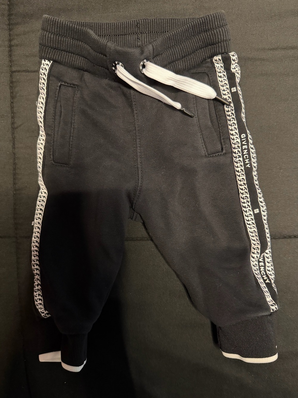Givenchy Baby Black Logo Tape Joggers – 6 Months